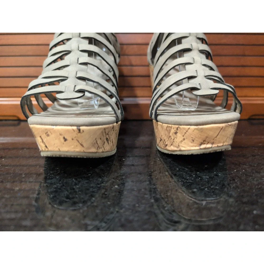 Maurices Taupe Strappy Gladiator Cork Wedge Platform Sandals Grey Ankle Zip 8.5
